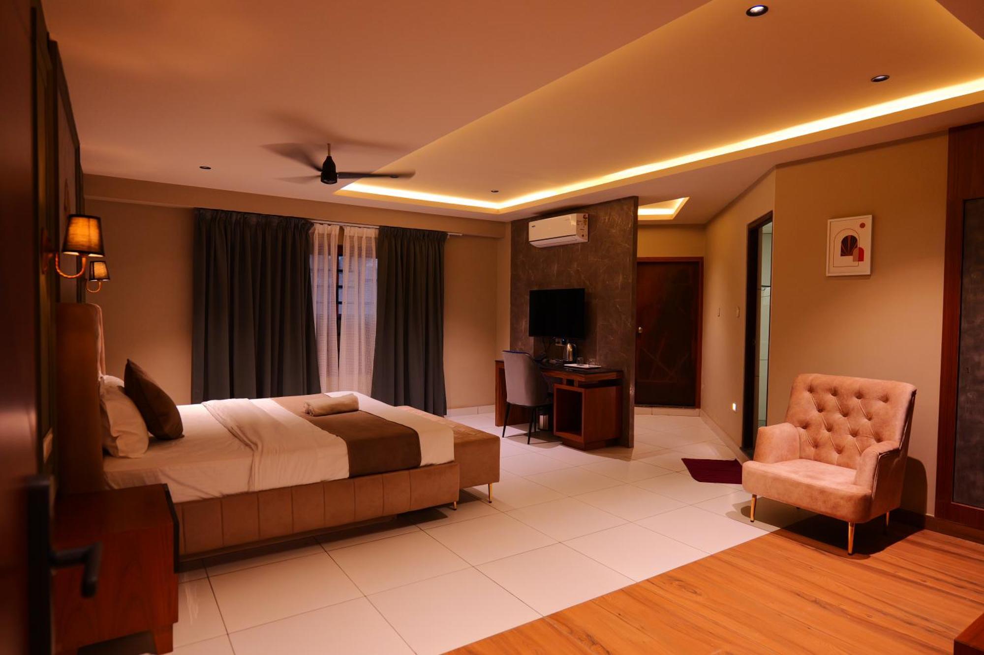 Hotel Classico International Kannangad Exterior foto