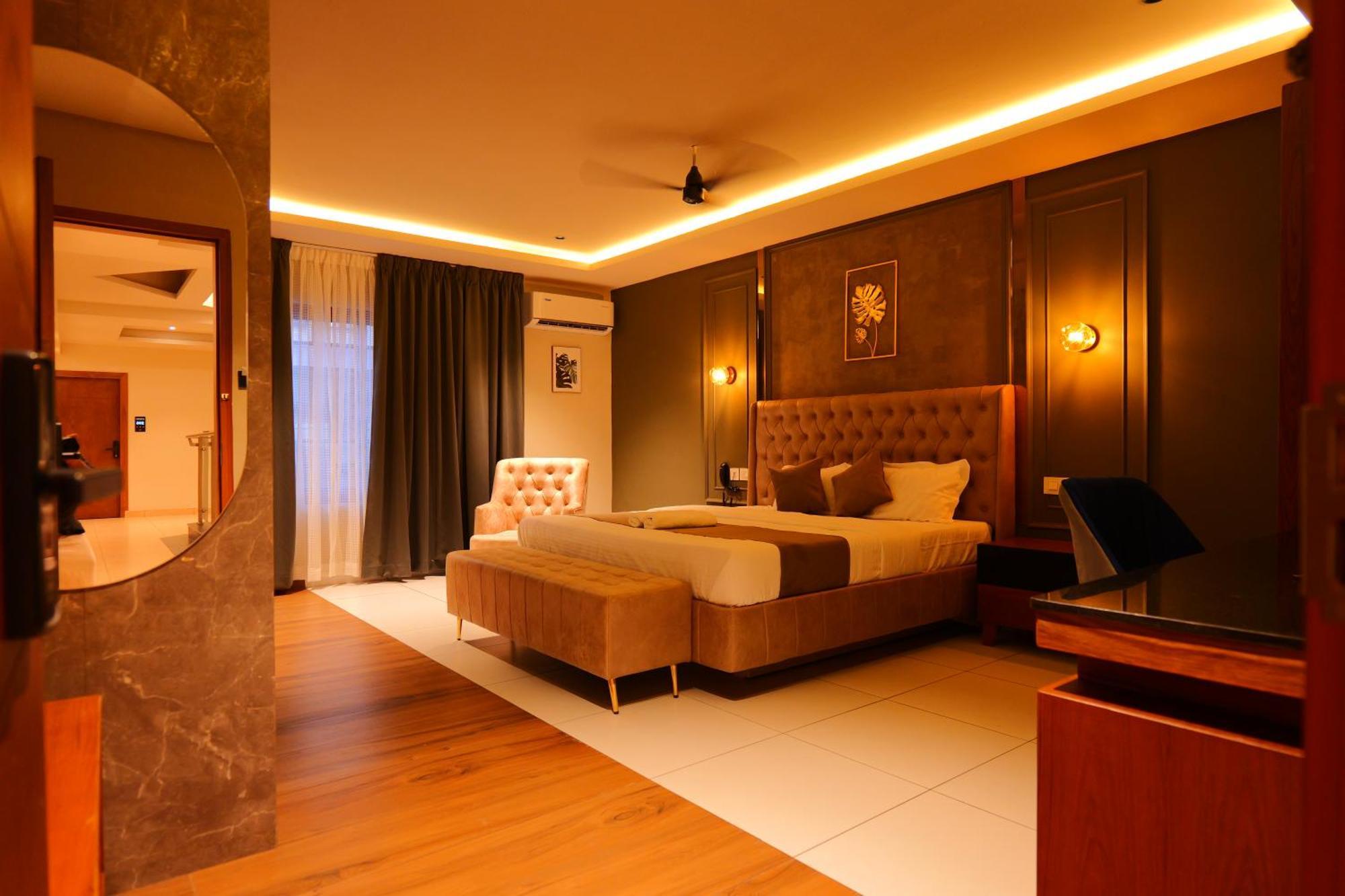 Hotel Classico International Kannangad Exterior foto